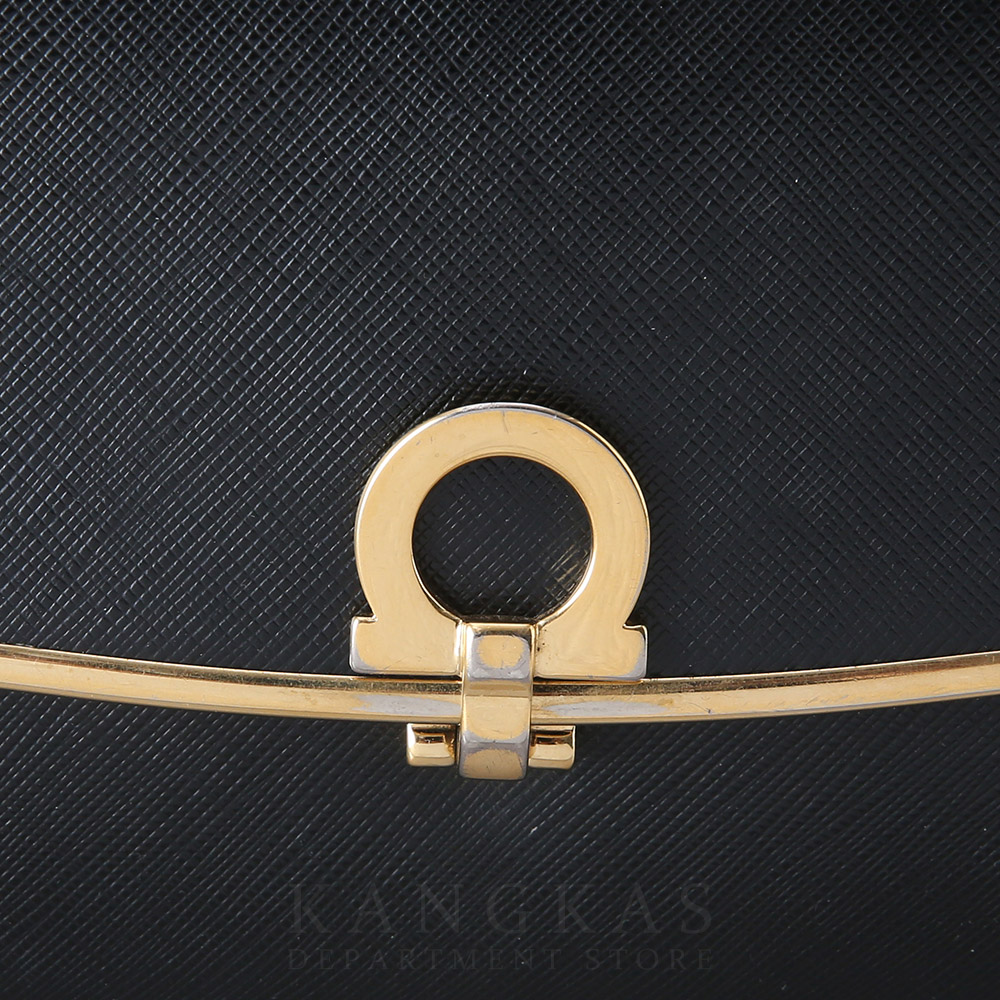 FERRAGAMO(USED)페레가모 간치니 체인 숄더백